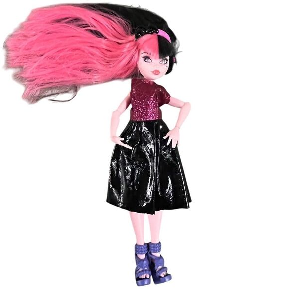 Monster High Draculaura Doll G3 Reboot 2022 Mattel Fashion Doll - Picture 1 of 2